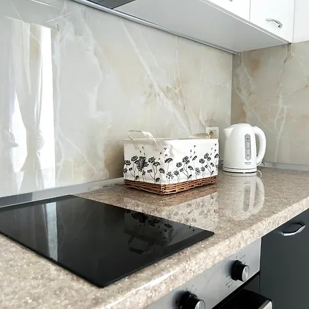 Azure Shores Apartamento