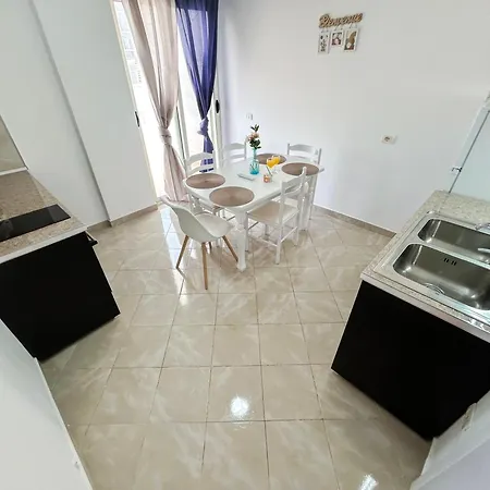 Azure Shores Apartamento *