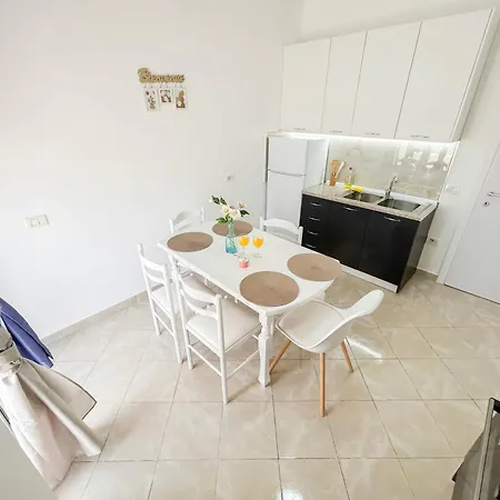 Azure Shores Apartamento *