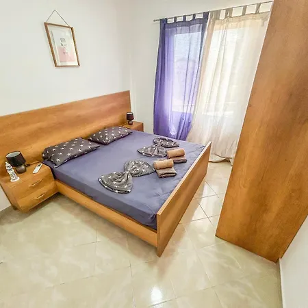 Azure Shores * Golem (Tirana)