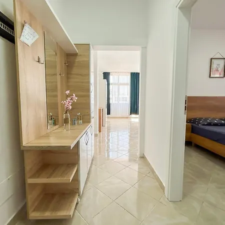 Azure Shores Apartment Golem (Tirana)